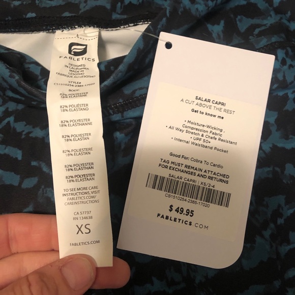 Fabletics Salar Capri. XS, teal and black. - Picture 2 of 3